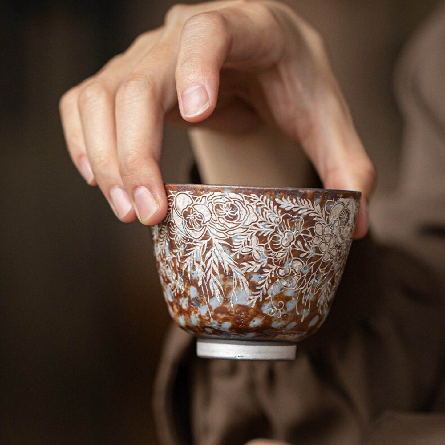 Silver-Detailing Ceramic Cup with Floral Pattern and Gift Box