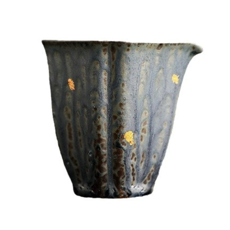 Ceramic-Pitchers-with-Golden-Flakes